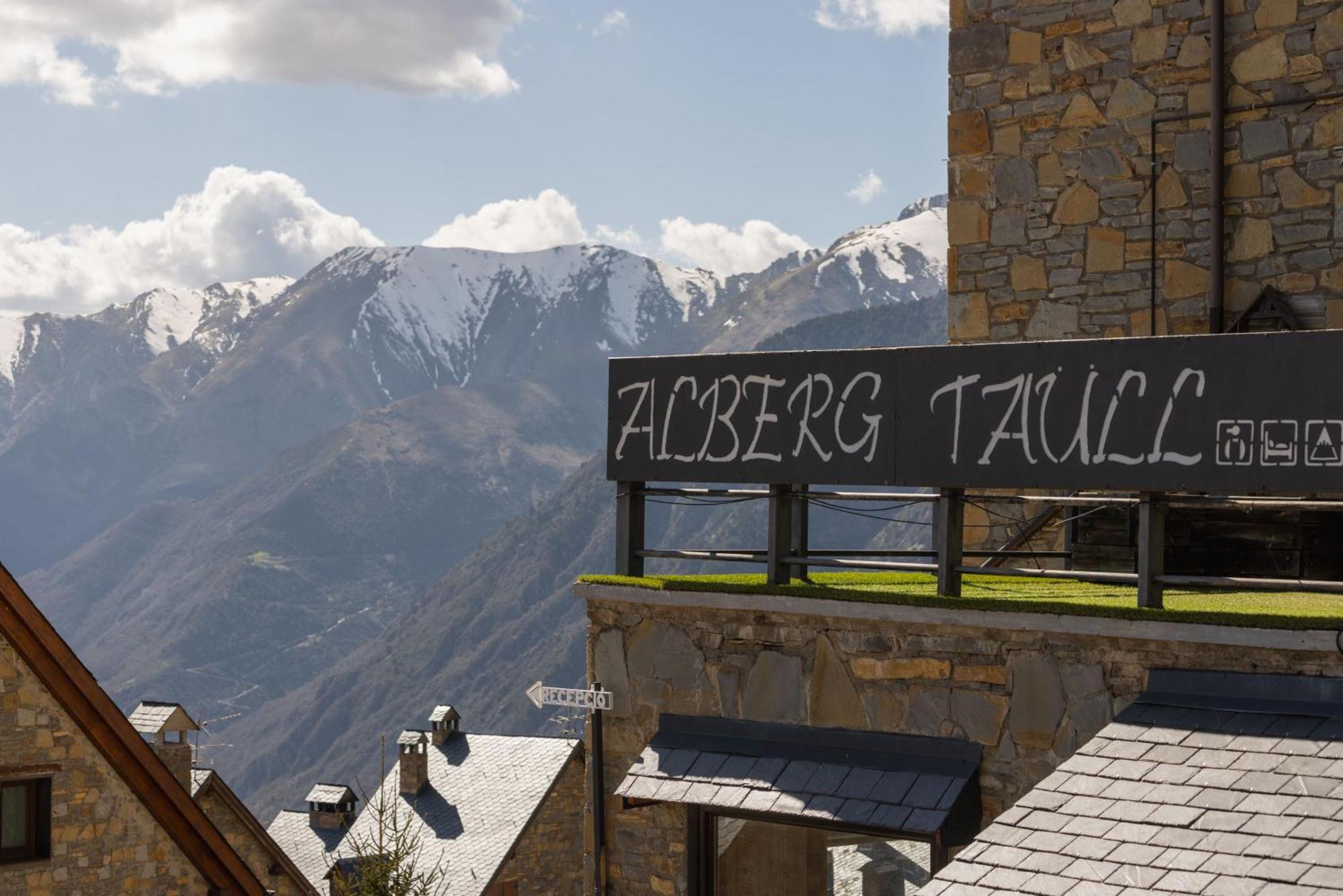 Alberg Taull Hostel