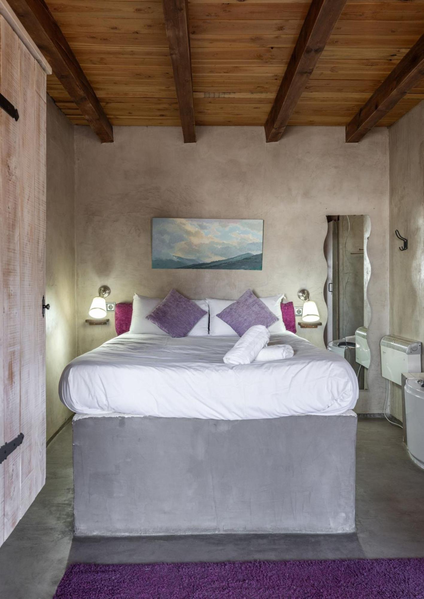 Hostel Alberg Taull *