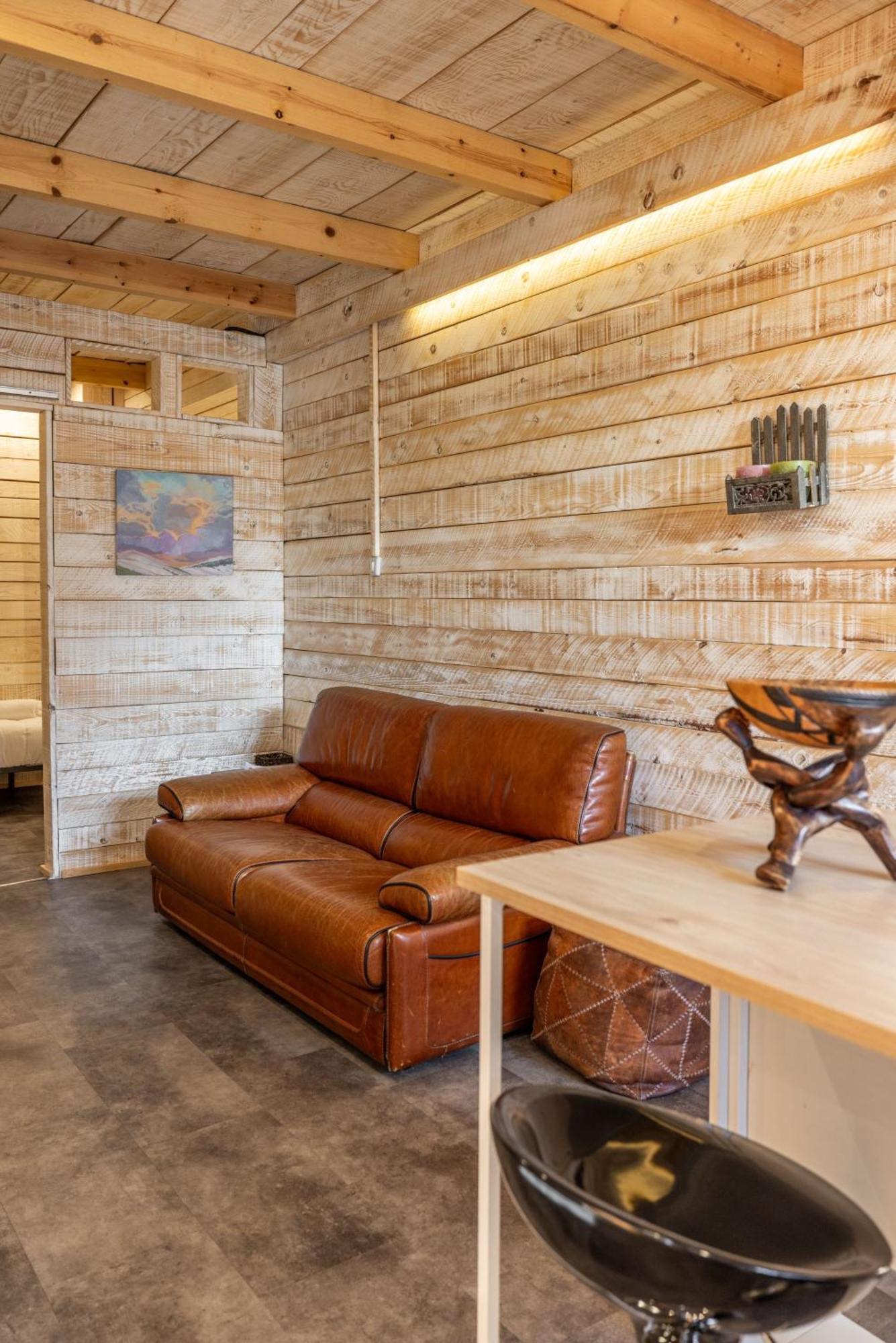 Alberg Taull Hostel *